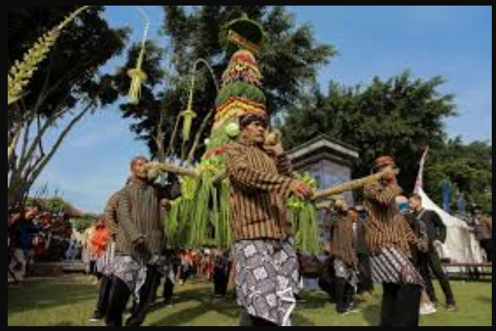 Kearifan Budaya Lokal Dalam Pendidikan