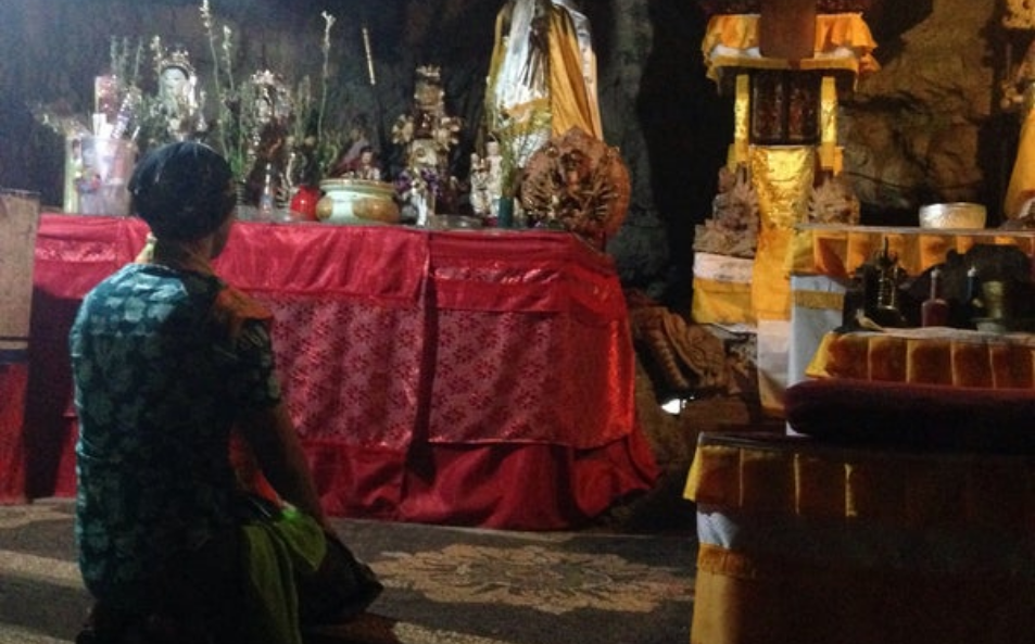 A Guide to Pura Goa Giri Putri: Bali’s Enchanting Cave Temple