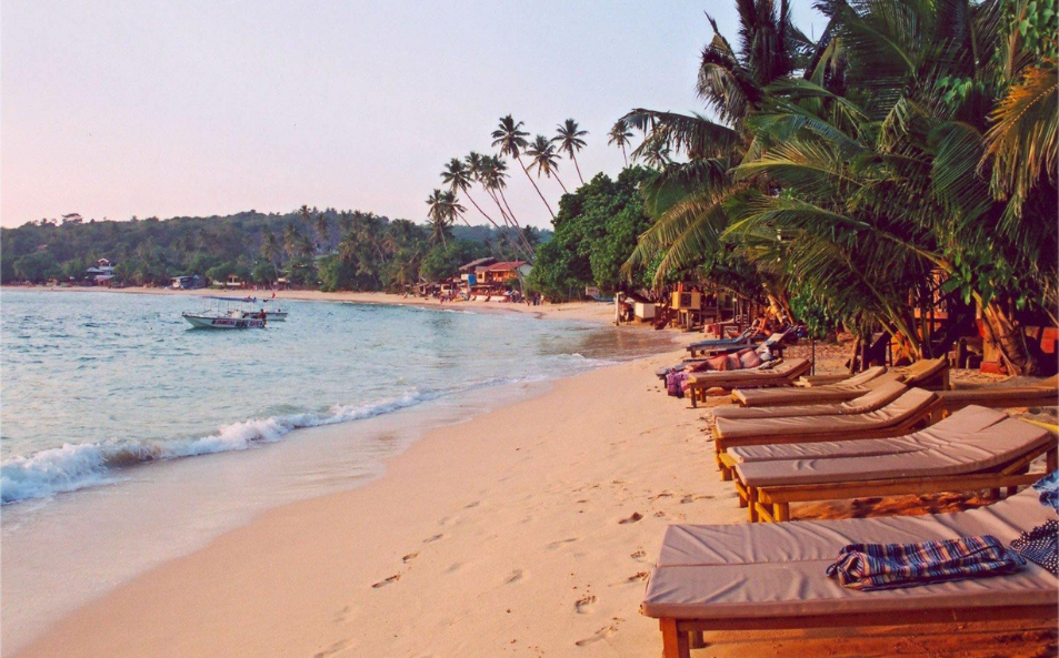 Experience Paradise at Unawatuna Beach: A Sri Lankan Treasure