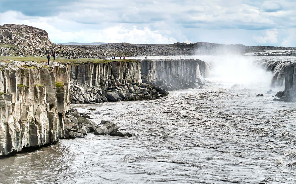Selfoss Waterfall A Stunning Natural Wonder in the Icelandic