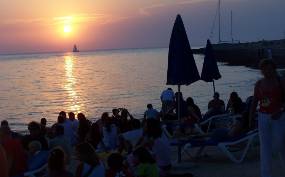 Best Beach Clubs You Must Visit for a Perfect Vacation